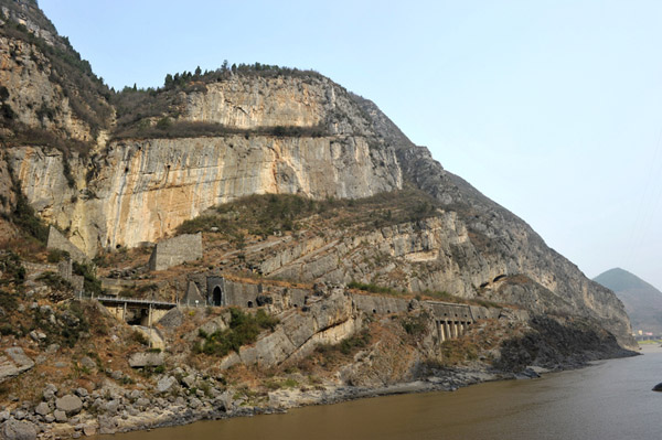 Mingyuexia Cliff Plank Road View